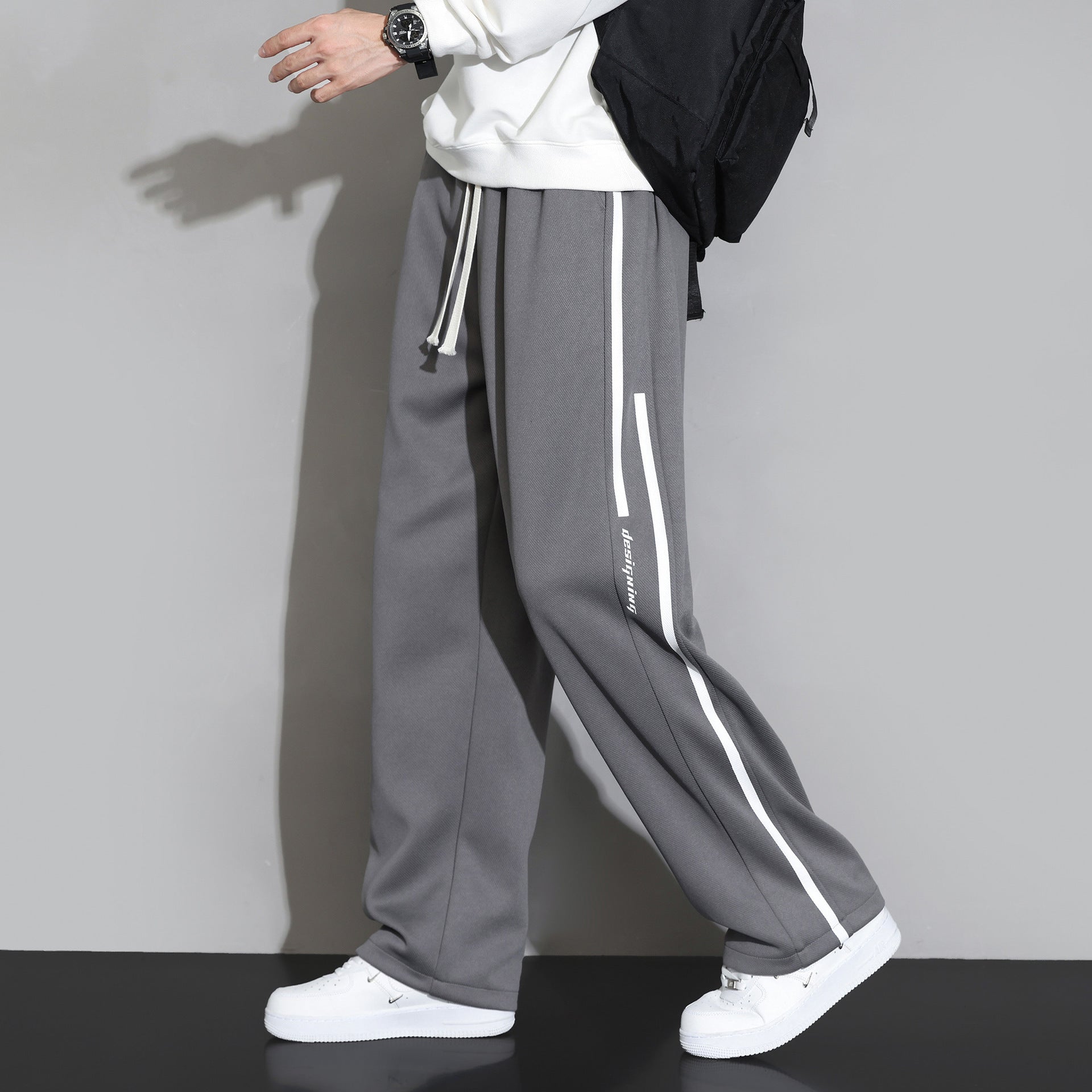Signature Relaxed Joggers