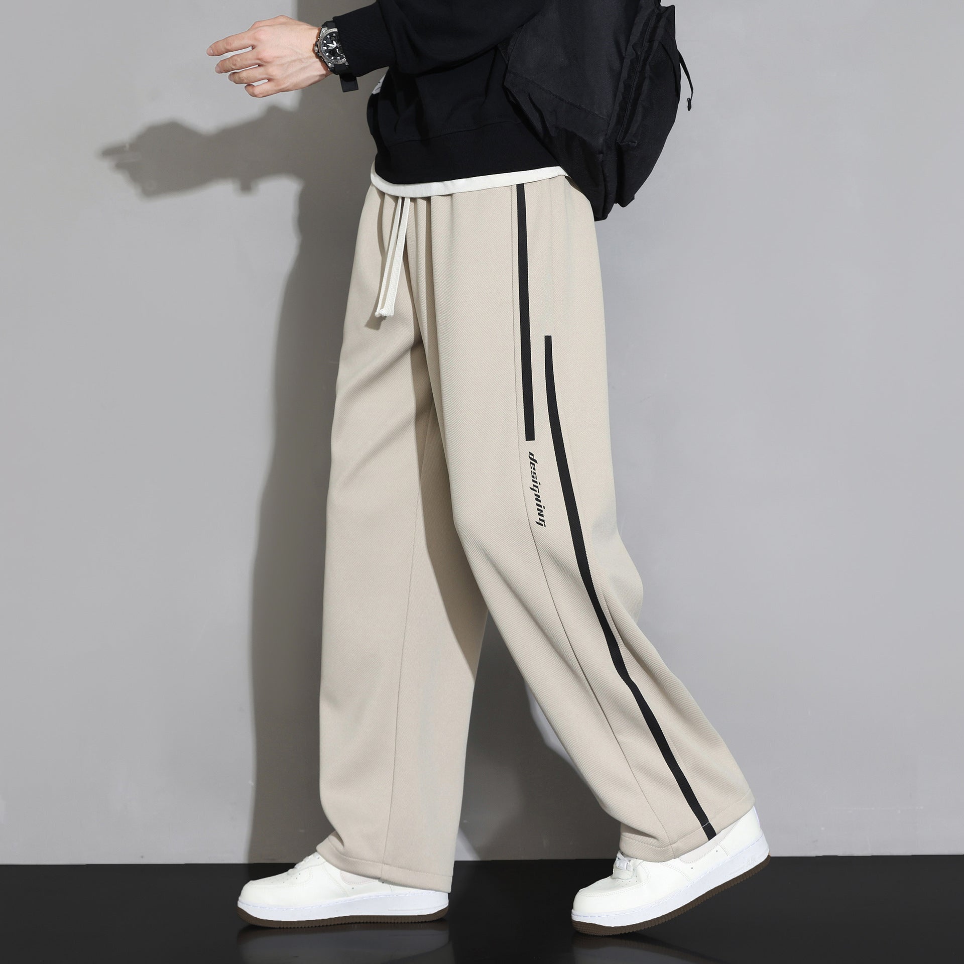 Signature Relaxed Joggers